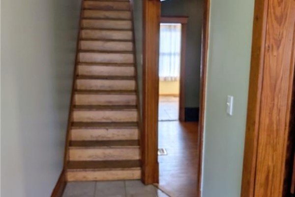Eat in kitchen - 61 Barnesdale Avenue N, Hamilton, ON L8L6R9 Photo 5
