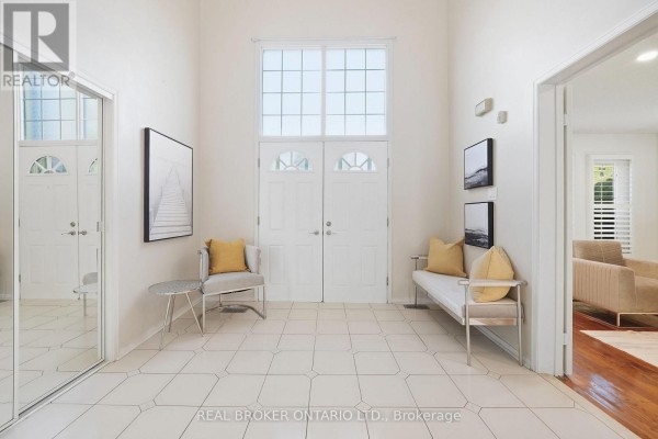 Eating area - 61 Bluenose Crescent, Toronto, ON M1C4S2 Photo 3