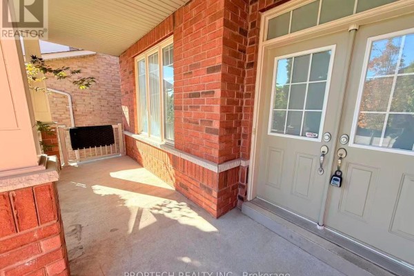 61 Braehead Drive, Richmond Hill, ON, photo 2