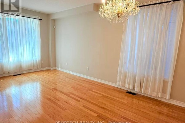 61 Braehead Drive, Richmond Hill, ON L4E0B2 Photo 5