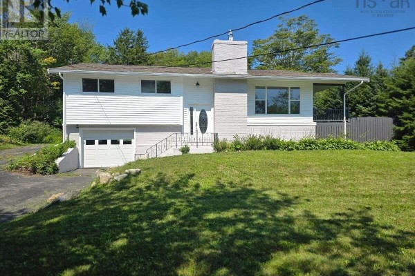 61 Chalamont Drive, Hammonds Plains, NS, photo 2