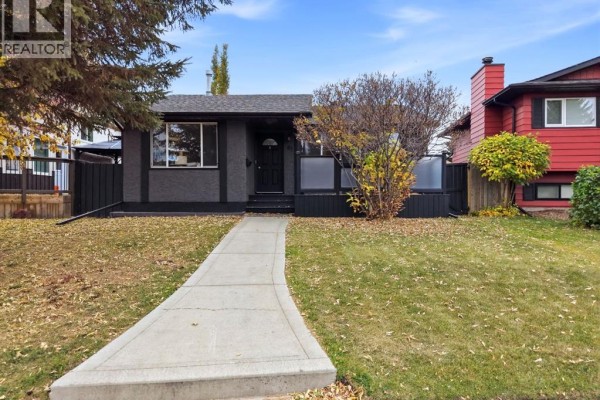 4pc Bathroom - 61 Chappel Drive, Red Deer, AB T4P2R6 Photo 2