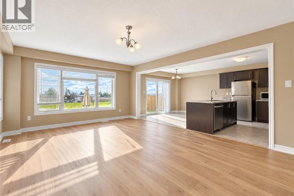 4pc Bathroom - 61 Duckworth Road, Cambridge, ON N3H0C1 Photo 5