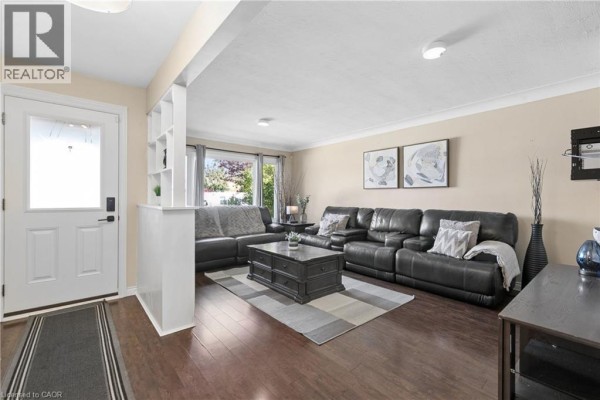 Bedroom 5 - 61 Fairlawn Road, Kitchener, ON N2C1X8 Photo 2