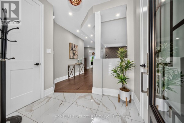 61 Fieldview Drive, Brampton, ON L6P2Y2 Photo 4