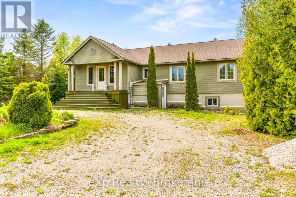 Family room - 61 Fox Trail, Northern Bruce Peninsula, ON N0H1Z0 Photo 2