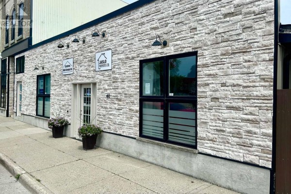 61 Frank Street, Strathroy Caradoc, ON, photo 2