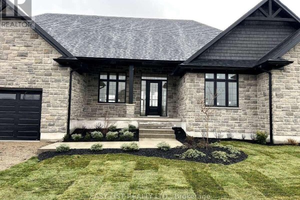 61 George Street, Blandford Blenheim, ON, photo 2