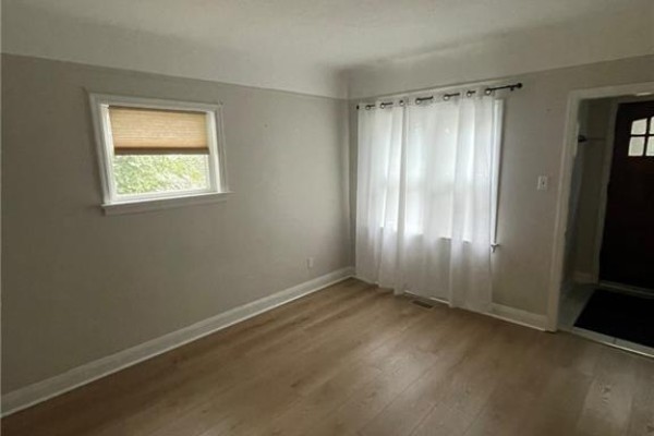 4pc Bathroom - 61 Hamel Avenue Unit# Front, Kitchener, ON N2K1M7 Photo 2
