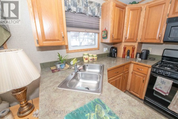Laundry room - 61 Lakeside Street, Wellington North, ON N0G2L0 Photo 5