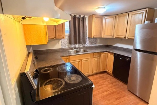 61 Longford Drive, Newmarket, ON L3Y2Y6 Photo 4