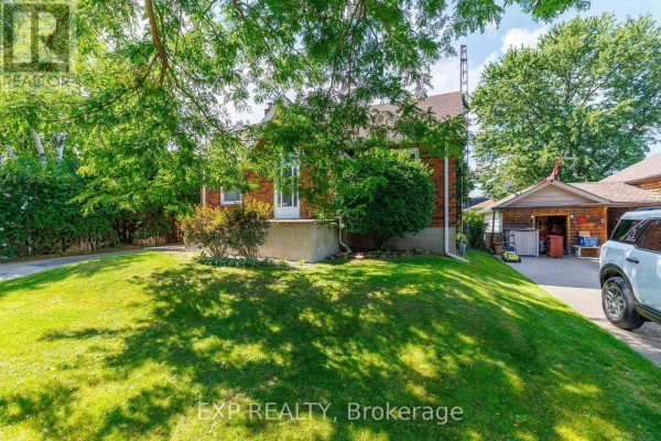 61 Marmora Street, St  Catharines, ON L2P3C2 Photo 2