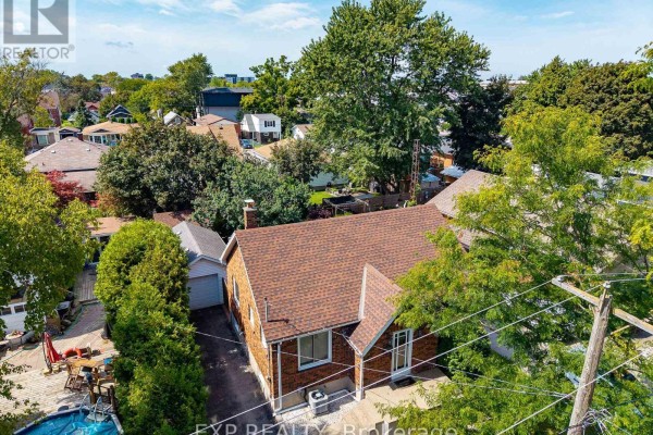 61 Marmora Street, St  Catharines, ON L2P3C2 Photo 3