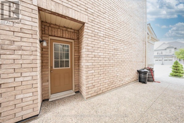 61 Ross Vennare Crescent, Vaughan, ON, photo 3