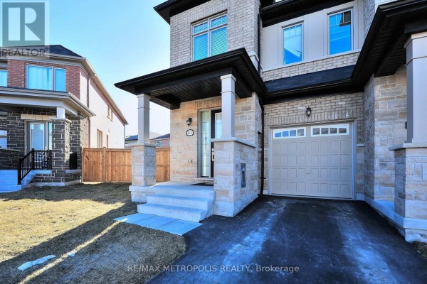 Primary Bedroom - 61 Seedling Crescent, Whitchurch Stouffville, ON L4A4V5 Photo 5