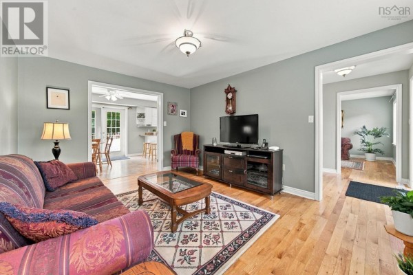 Living room - 61 Terradore Lane, Hammonds Plains, NS B4B1S7 Photo 4