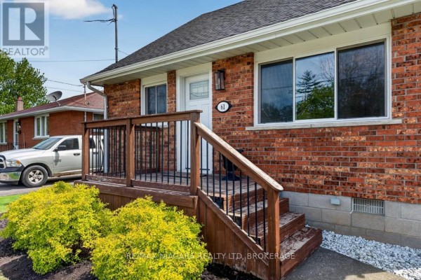 Bedroom 3 - 61 Torrance Street, Fort Erie, ON L2A4C5 Photo 5