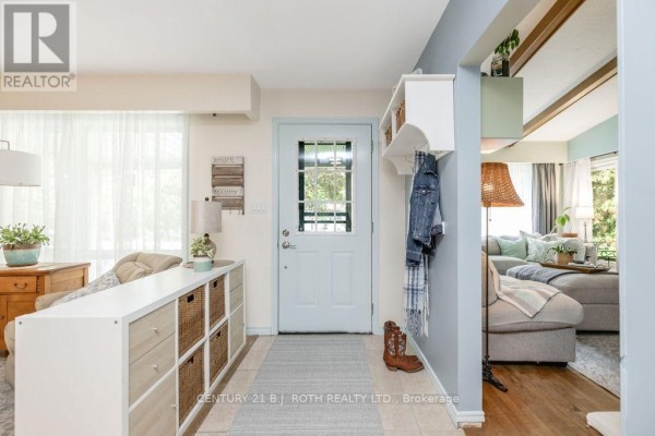 61 Ward Avenue, Oro Medonte, ON L3V0J9 Photo 5