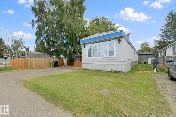 Kitchen - 61 West View Bv Nw, Edmonton, AB T5S1T5 Photo 3