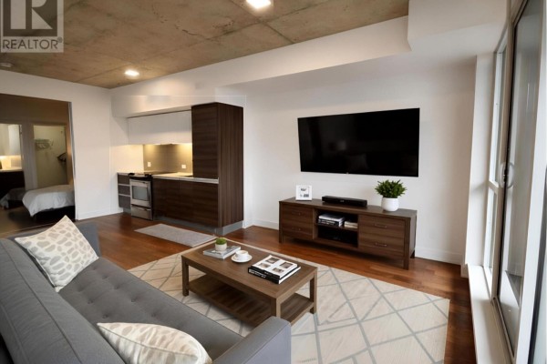 610 - 20 Minowan Miikan Lane, Toronto, ON M6J0E5 Photo 5