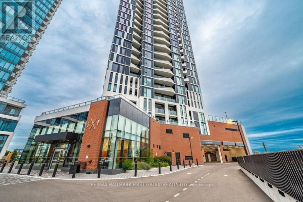610 - 25 Wellington Street, Kitchener, ON N2G0G5 Photo 2