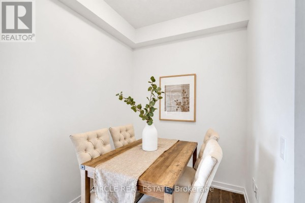 610 - 2560 Eglinton Avenue W, Mississauga, ON L5M0Y3 Photo 4