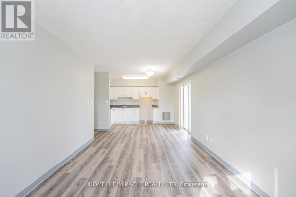 610 - 274 Erb Street W, Waterloo, ON, photo 3