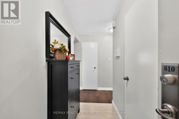 Sunroom - 610 - 50 Elm Drive E, Mississauga, ON L5A3X2 Photo 5