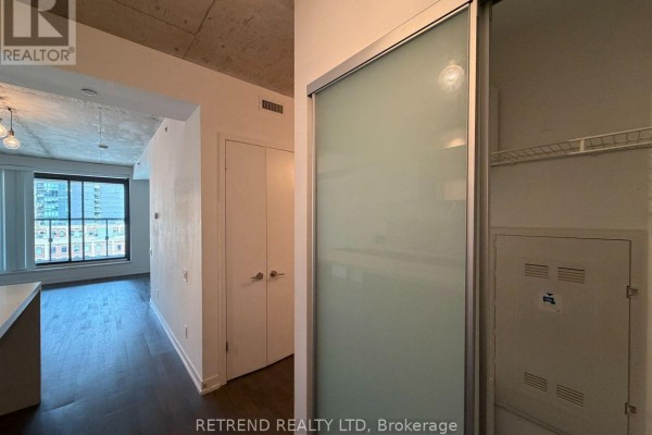 610 - 560 King Street W, Toronto, ON, photo 3