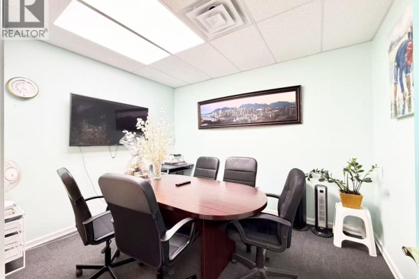 610 4400 Hazelbridge Way, Richmond, BC V6X3R8 Photo 4