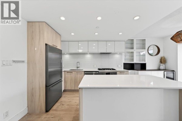 610 680 Seylynn Crescent, North Vancouver, BC V7J0B5 Photo 4