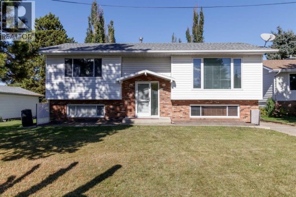 610 8 Street N, Three Hills