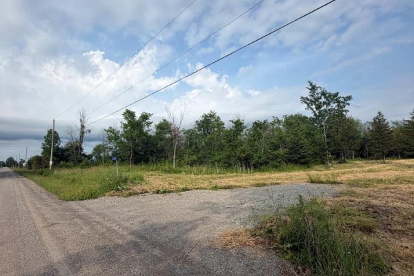 610 Lake Street, Rideau Lakes, ON K0E1G0 Photo 2