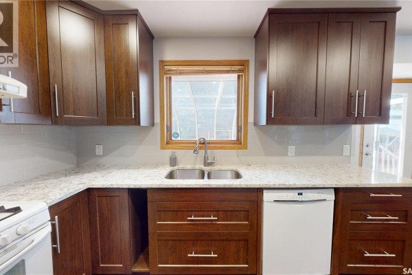 Family room - 610 Nesslin Crescent, Saskatoon, SK S7J4V5 Photo 4