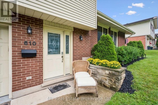 610 St David Street S, Centre Wellington, ON, photo 3