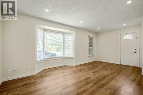Kitchen - 610 Strathcona Drive Sw, Calgary, AB T3H1K4 Photo 3