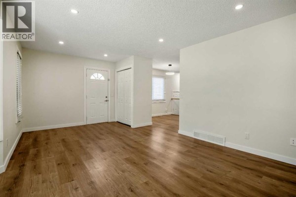 Primary Bedroom - 610 Strathcona Drive Sw, Calgary, AB T3H1K4 Photo 4