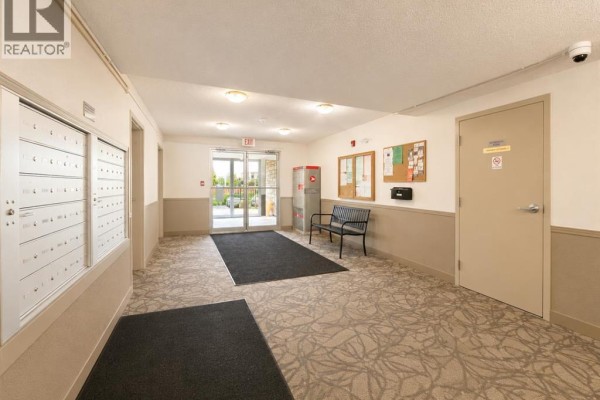 Primary Bedroom - 6101, 304 Mackenzie Way Sw, Airdrie, AB T4B3H4 Photo 4