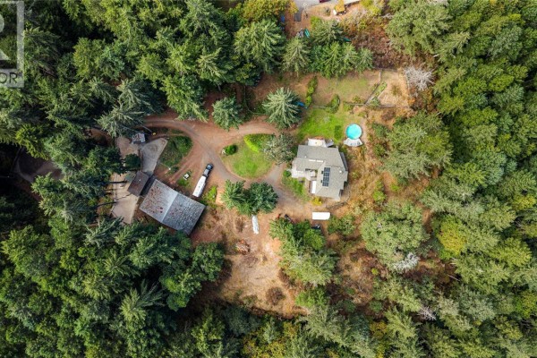 6101 Castlerock Rd, Saanich, BC, photo 2