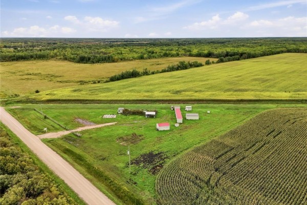 61016 Mill Road 45 Road E, Vivian, MB R5L0G9 Photo 2