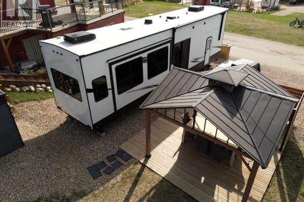 6102, 25054 South Pine Lake Road, Rural Red Deer County, AB T0M1S0 Photo 3