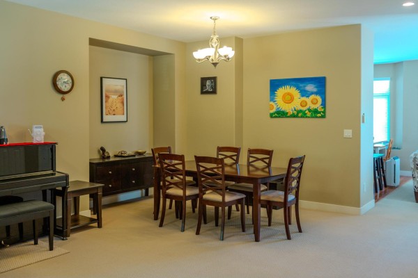 6102 150 Street, Surrey, BC V3S3H8 Photo 4