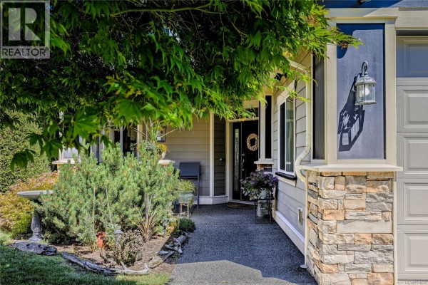 6104 Avery Lane, Nanaimo, BC, photo 2