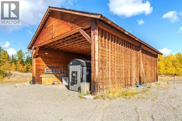 6105 Little Fort 24 Highway, Lone Butte, BC V0K1X0 Photo 5