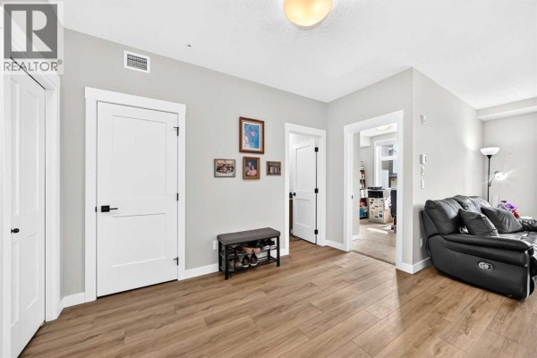 4pc Bathroom - 6106, 200 Seton Circle Se, Calgary, AB T3M3X2 Photo 5