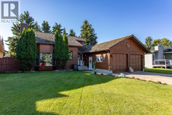 4pc Bathroom - 6107 55 Avenue, Ponoka, AB T4J1L2 Photo 2