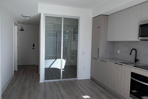 611 - 1185 Dupont Street, Toronto, ON M6H0G5 Photo 5