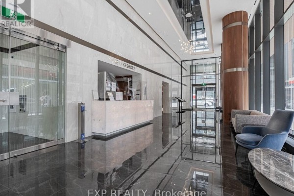 Living room - 611 - 19 Bathurst Street, Toronto, ON M5V0N2 Photo 3