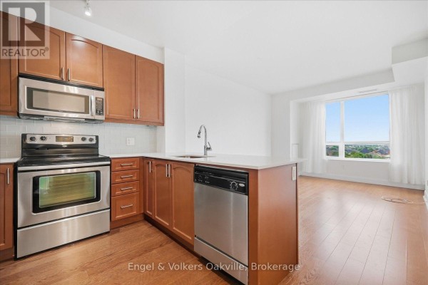 611 - 2470 Prince Michael Drive, Oakville, ON L6H0G9 Photo 5