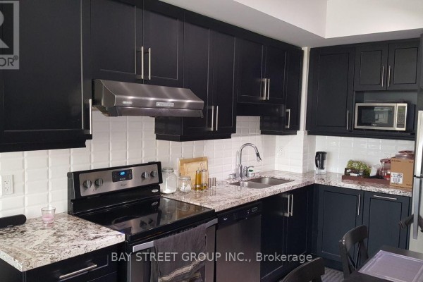 Kitchen - 611 - 38 Cedarland Dr Drive, Markham, ON L6G0G7 Photo 3